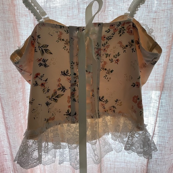 Corset - Picture 2 of 2